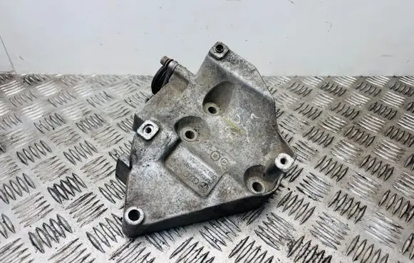 Audi A4 S4 B5 8D A/C compressor mount bracket 06B260885A