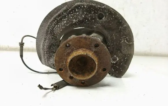 BMW 3 E92 E93 Front wheel hub 122012