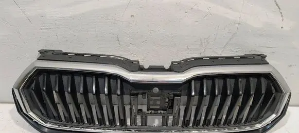 Skoda Octavia Mk4 Front bumper upper radiator grill 6VA853653