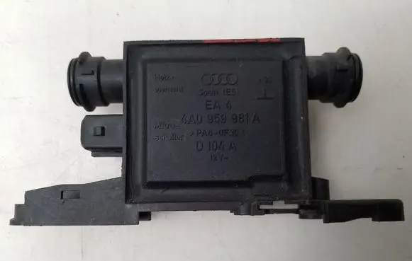 Audi A8 S8 D2 4D Door central lock control unit/module 4A0959981A