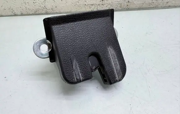 Volkswagen Tiguan Tailgate/trunk/boot lock/catch/latch 5M0827505E