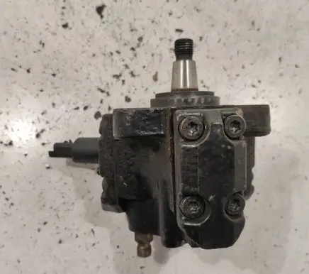 Fuel injection high pressure pump
