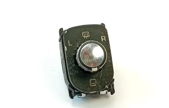 Volkswagen Touareg I Wing mirror switch 7L6959565E 3374