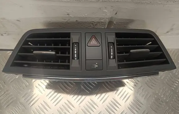 Mercedes-Benz E C207 W207 Dash center air vent grill A2078300054