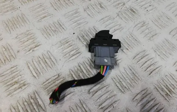 Peugeot 2008 I Steering wheel buttons/switches 96783944ZD