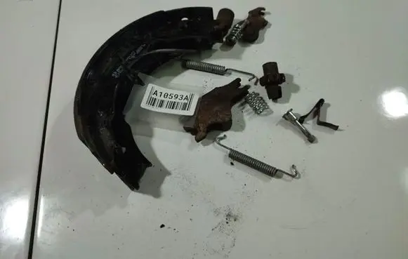 Peugeot 406 Handbrake/parking brake pads 