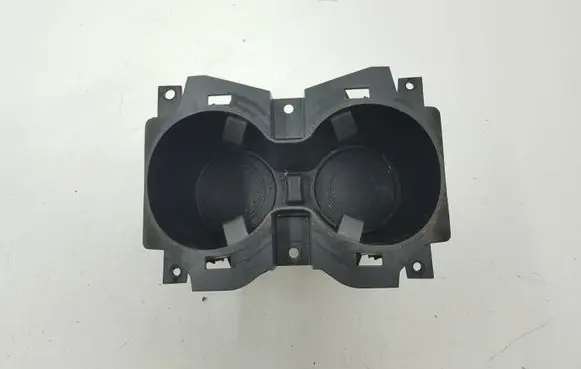 Cup holder front