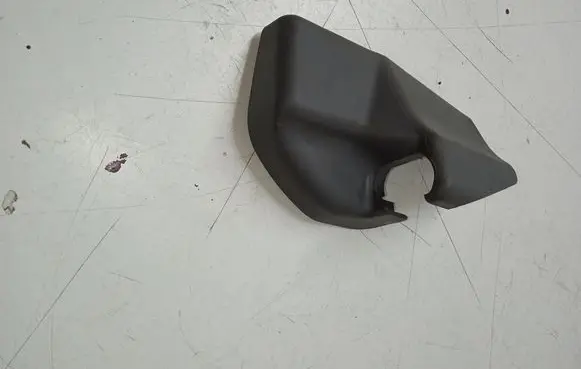 Toyota Prius (XW20) Front driver seat rail trim 7215847030