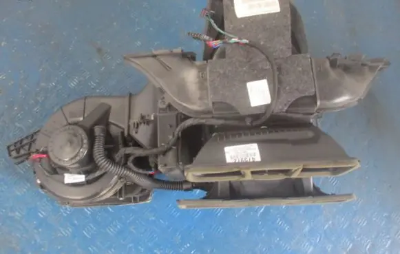 Volkswagen Cross Polo Interior heater climate box assembly 6R0863816A