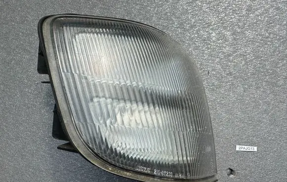Mitsubishi Pajero Front fender indicator light MR376368