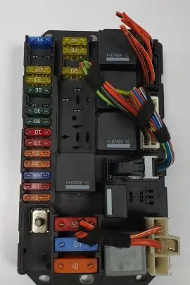 Land Rover Range Rover L322 Fuse box set YQE500370