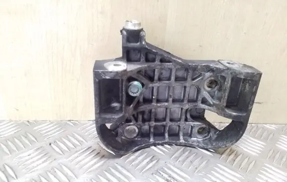 Volkswagen Touareg I Generator/alternator bracket 059903143P