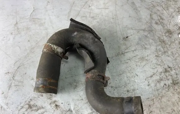 Hyundai Matrix Engine coolant pipe/hose