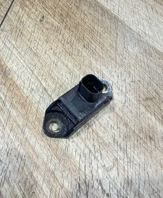Mercedes-Benz S W220 Airbag deployment crash/impact sensor 0015428018