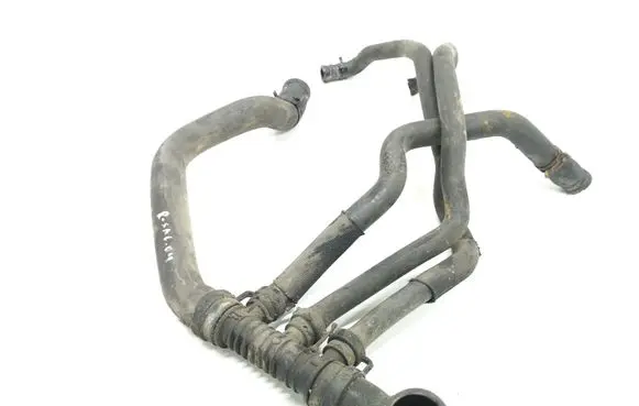 Engine coolant pipe/hose