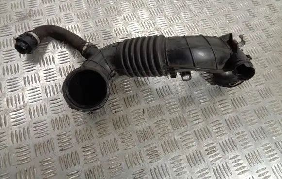 BMW 3 F30 F35 F31 Air intake hose/pipe 7810745