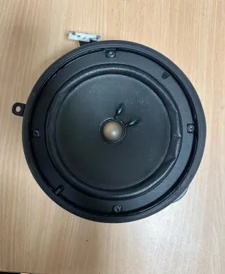 Audi A3 S3 A3 Sportback 8P Front door speaker 8E0035411R 355021