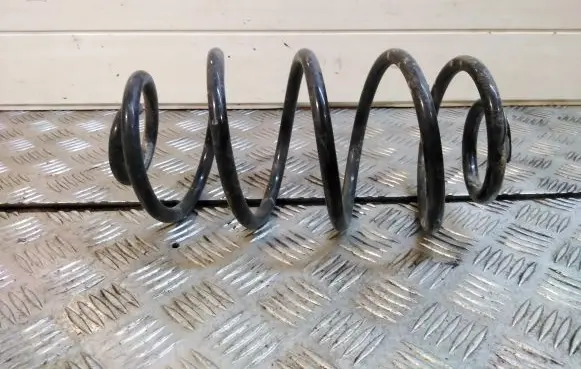 Opel Astra H Rear coil spring