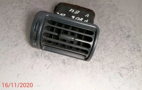 Peugeot 806 Dash center air vent grill 1470018077