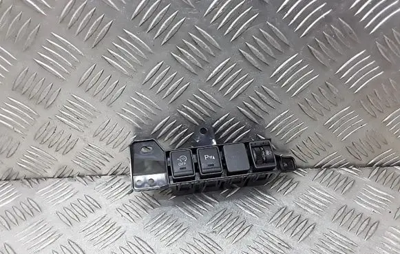 Nissan X-Trail T32 Parking (PDC) sensor switch 