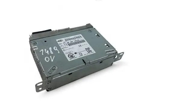 Radio/CD/DVD/GPS head unit