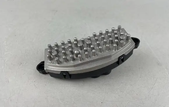 Volkswagen Golf VIII Heater blower motor/fan resistor 5WA907521
