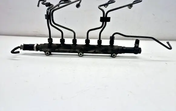 Volvo V70 Fuel main line pipe 8658252 003180L1 0445215010