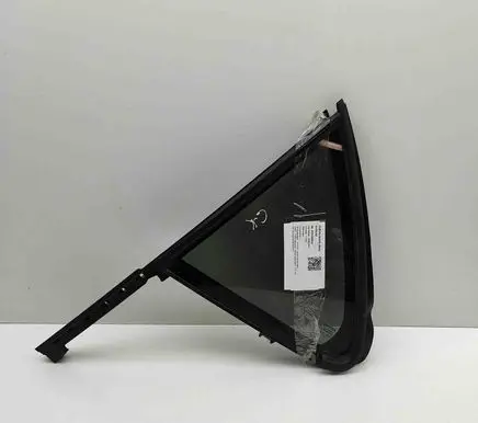 Toyota Yaris Cross Rear vent window glass 680120D021