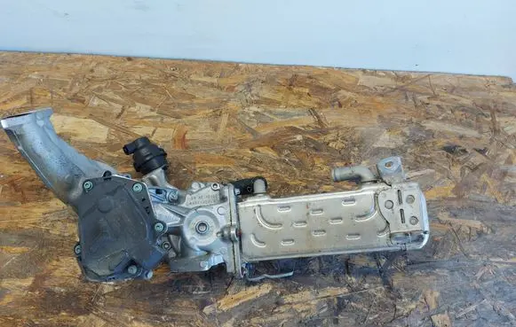 Mercedes-Benz Vito Viano W447 EGR valve cooler A6511420467