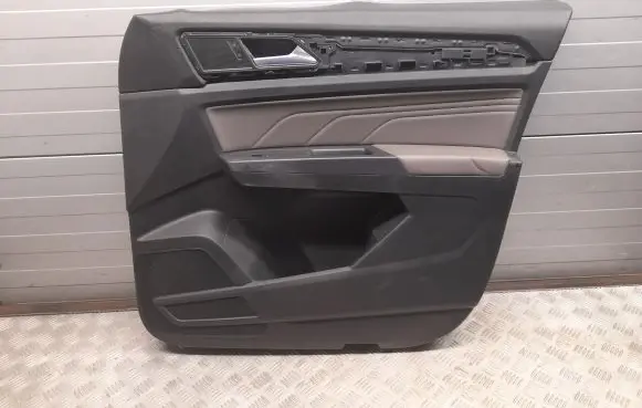 Volkswagen Atlas Front door card panel trim