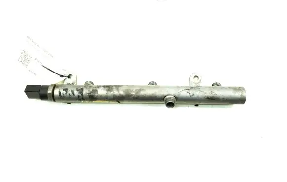 Mercedes-Benz E W211 Fuel main line pipe