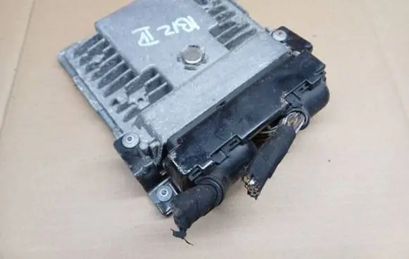 Seat Ibiza IV (6J,6P) Engine control unit/module 03F906070GR 5WP44830 03F907309AE