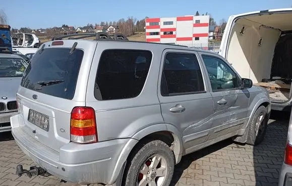 Ford Escape I Rear/tail lights LAMPAPRAWAESCAPE