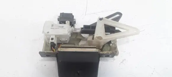 Volvo V70 Loading door lock 