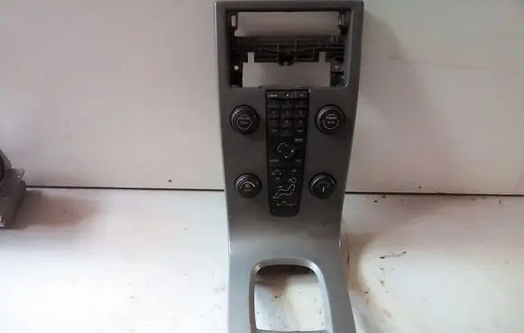 Volvo S40 Climate control unit 8623047