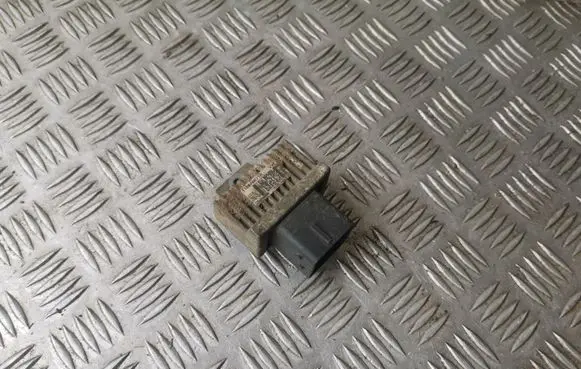 Renault Captur Glow plug pre-heat relay 110678071R