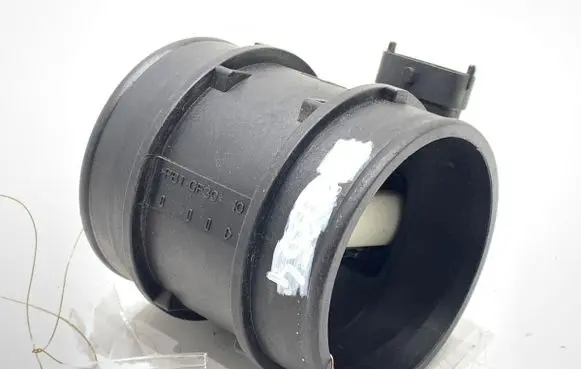 Opel Zafira B Mass air flow meter 5WK97012