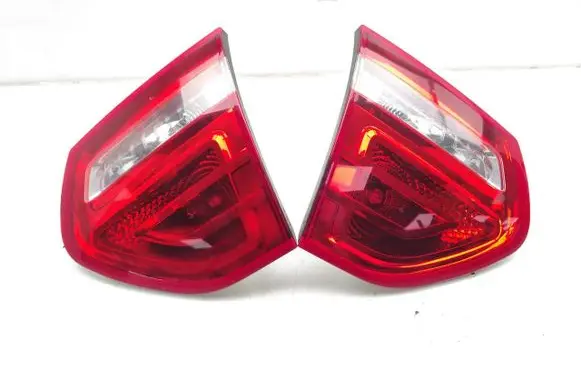 Citroen C4 I Picasso Tailgate rear/tail lights 9653547777 9653547677