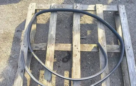 Opel Vivaro Front door rubber seal 