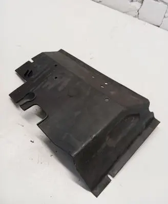 Volkswagen Transporter - Caravelle T4 Battery tray heat shield 7D0915437
