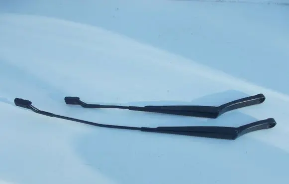 Volkswagen Polo V 6R Front wiper blade arm 6R1955409A 6R1955410A
