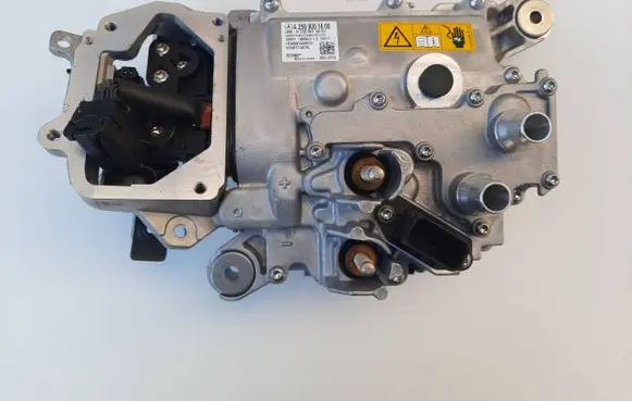 Voltage converter inverter
