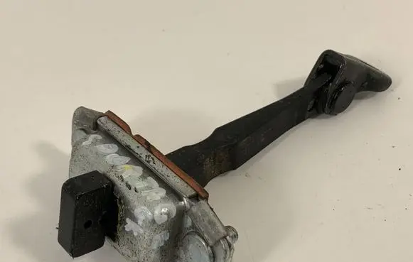 KIA Sportage Rear door check strap stopper