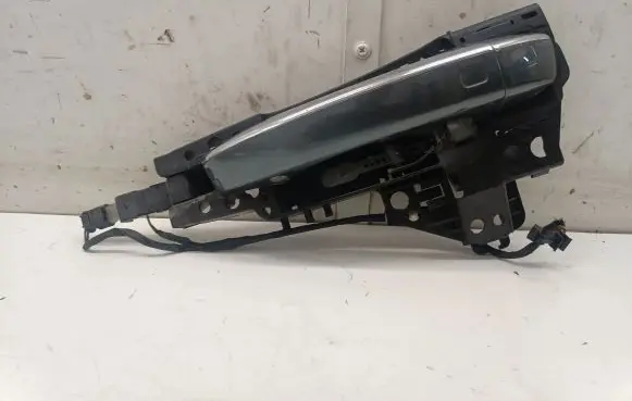 Audi A8 S8 D4 4H Rear door exterior handle 4H0839885