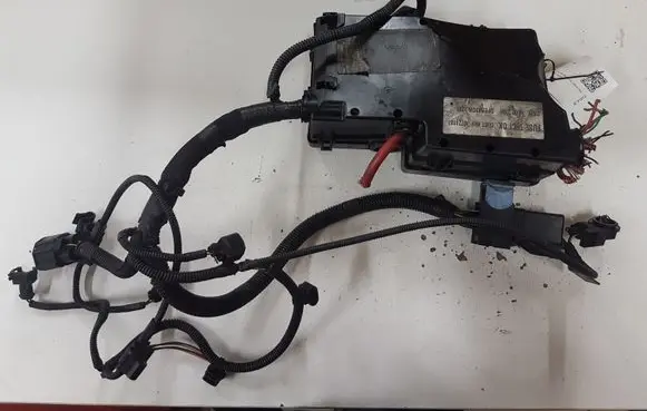 Volvo V50 Fuse module 30724881 8688040 518818000