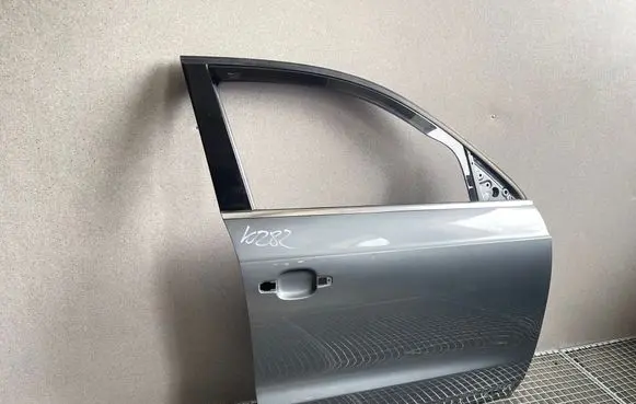 Audi Q3 8U Front door 8U0831312B