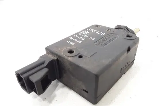 Fuel tank cap lock motor