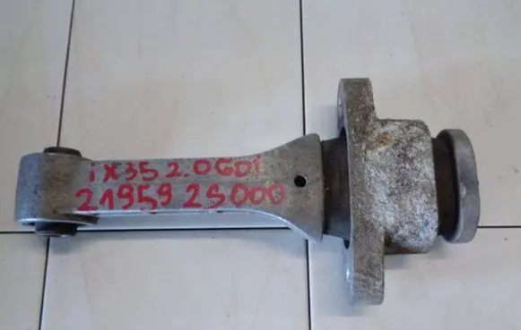 Hyundai ix35 Gearbox mounting bracket 21959-2S000