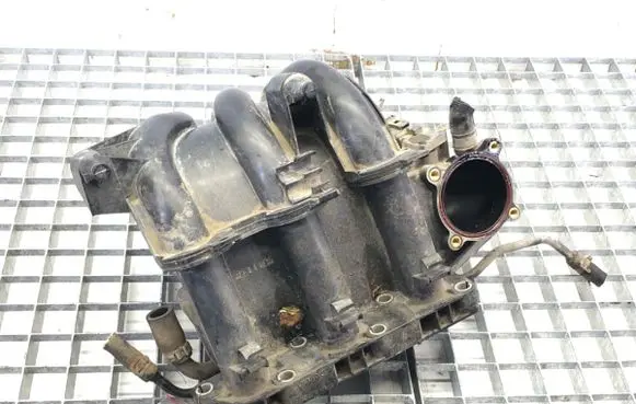 Skoda Fabia Mk1 (6Y) Intake manifold 03D129743J
