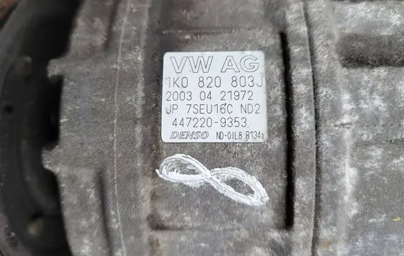 Volkswagen Golf V Air conditioning (A/C) compressor (pump) 1K0820803J 20030421972 4472209353